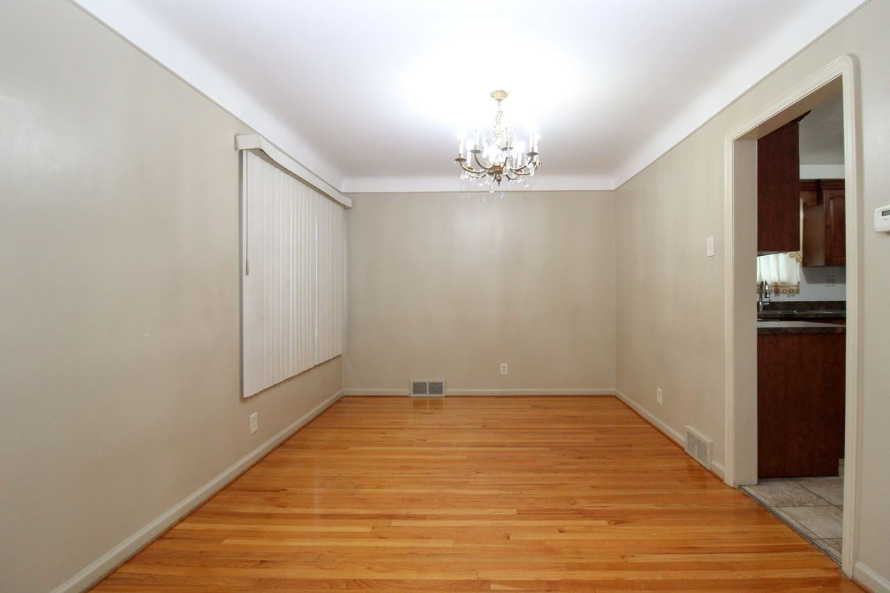 7907 W Morrow Cir - Photo 6 of 23