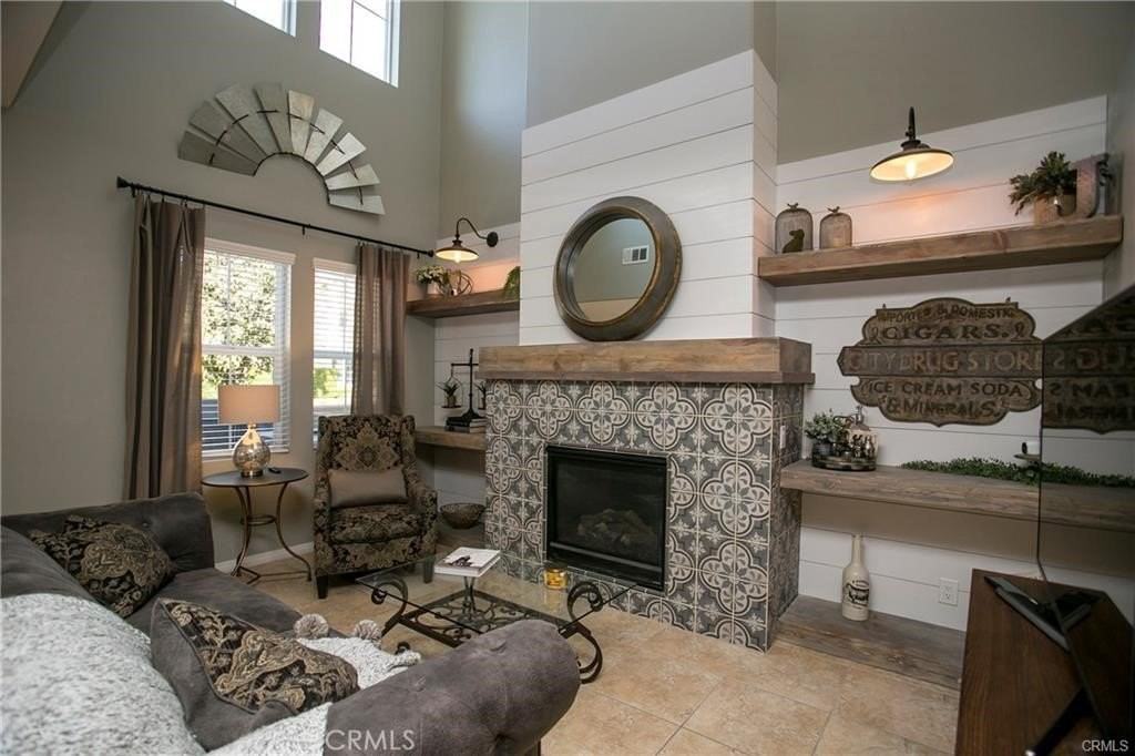 370 W Mountain Holly Ave - Photo 5 of 11