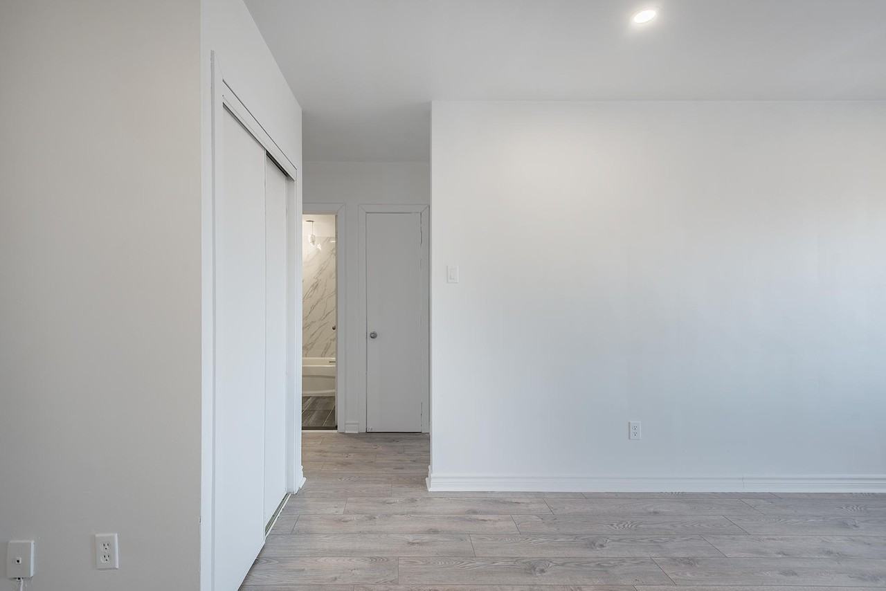 6775 Chemin de la Côte Saint Luc - Photo 3 of 16