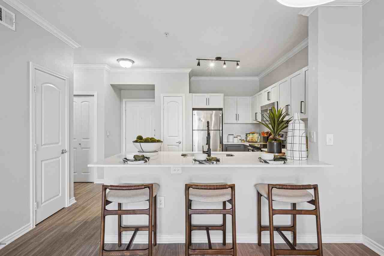 Elan at Bluffview - Photo 4 of 45