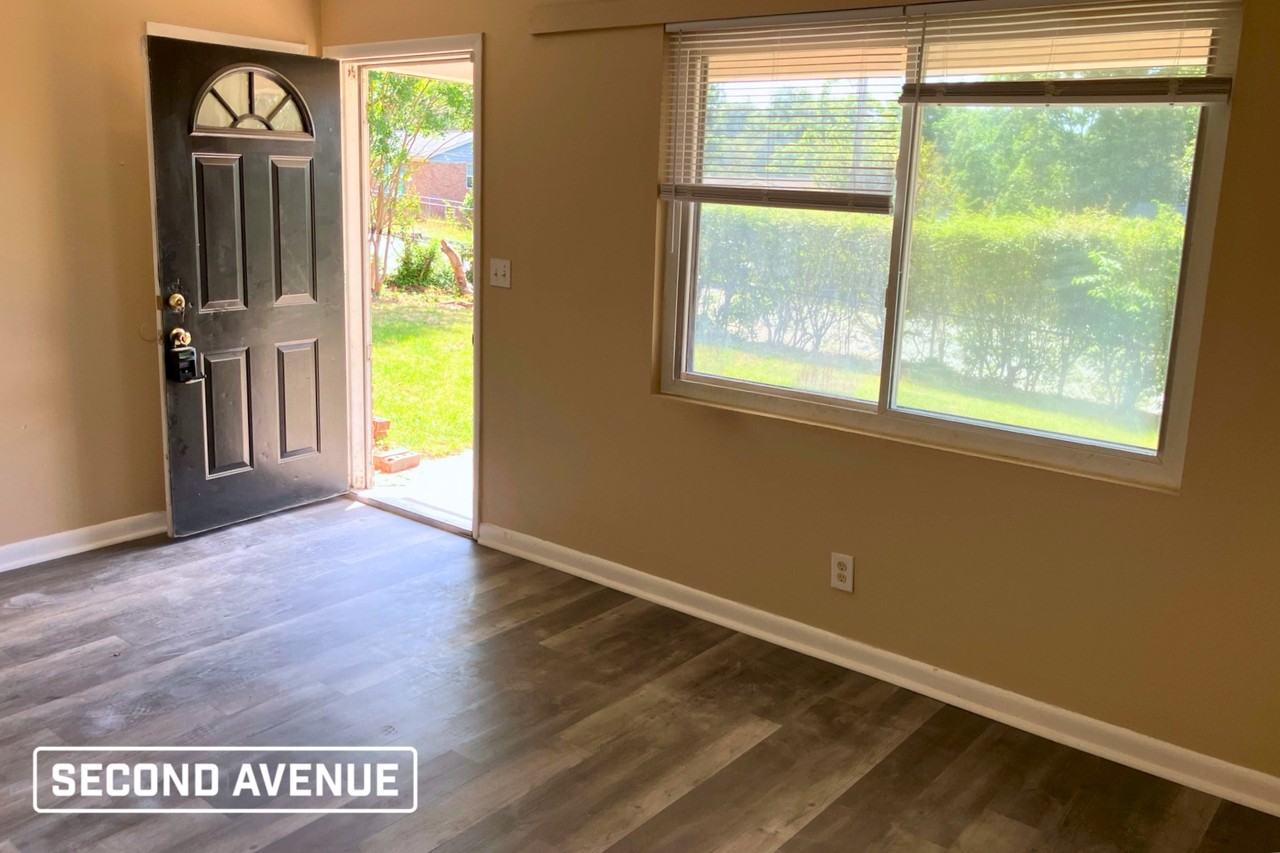 3327 Hillis Rd - Photo 2 of 25