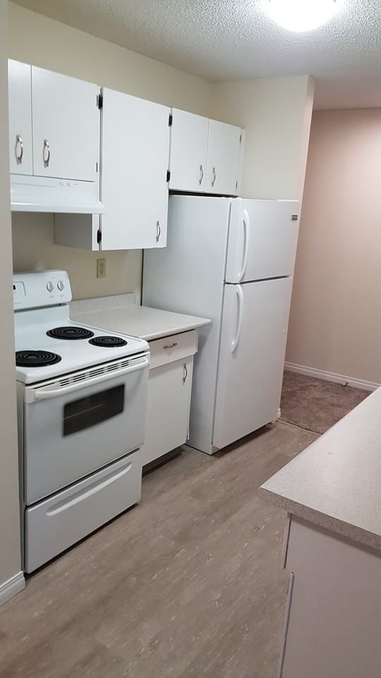 Seville Manor - Photo 3 of 9