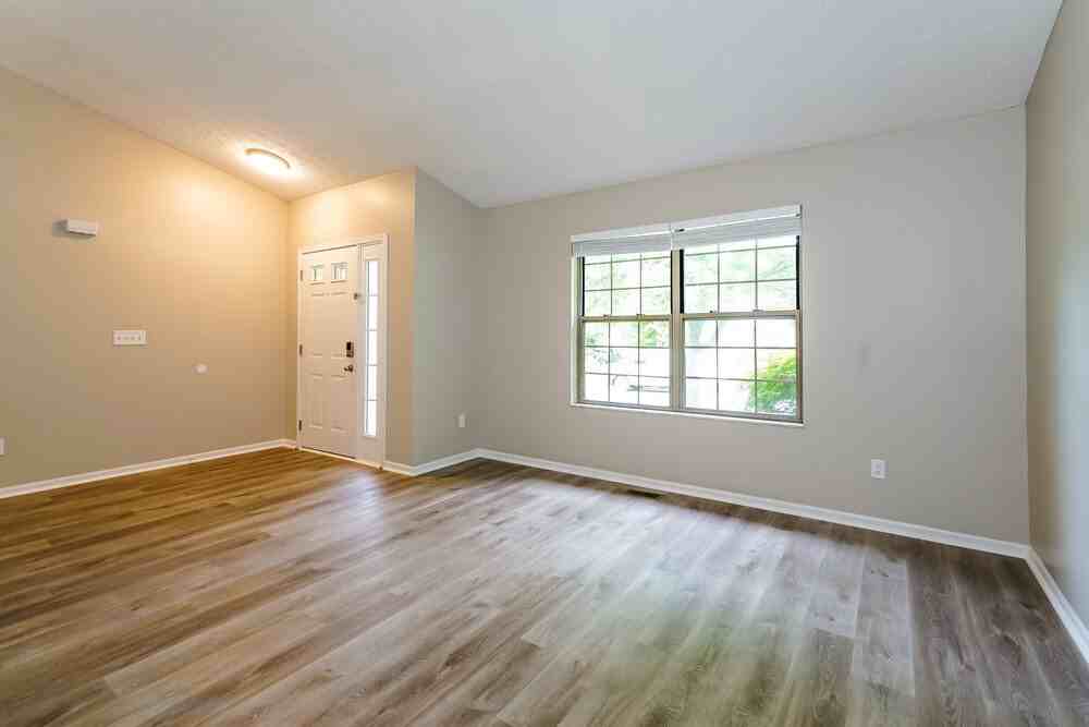 4634 Teller St - Photo 5 of 18