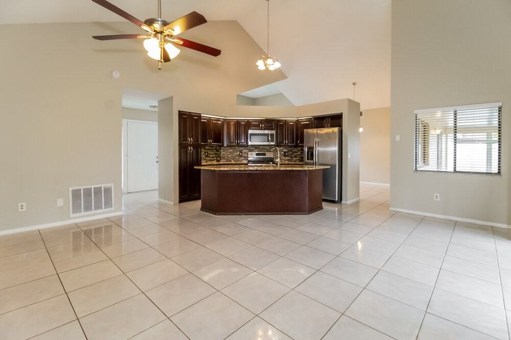 825 Virginia Woods Ln - Photo 6 of 16