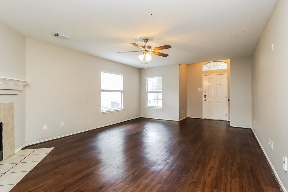 12134 Carriage Oak Cir - Photo 4 of 15