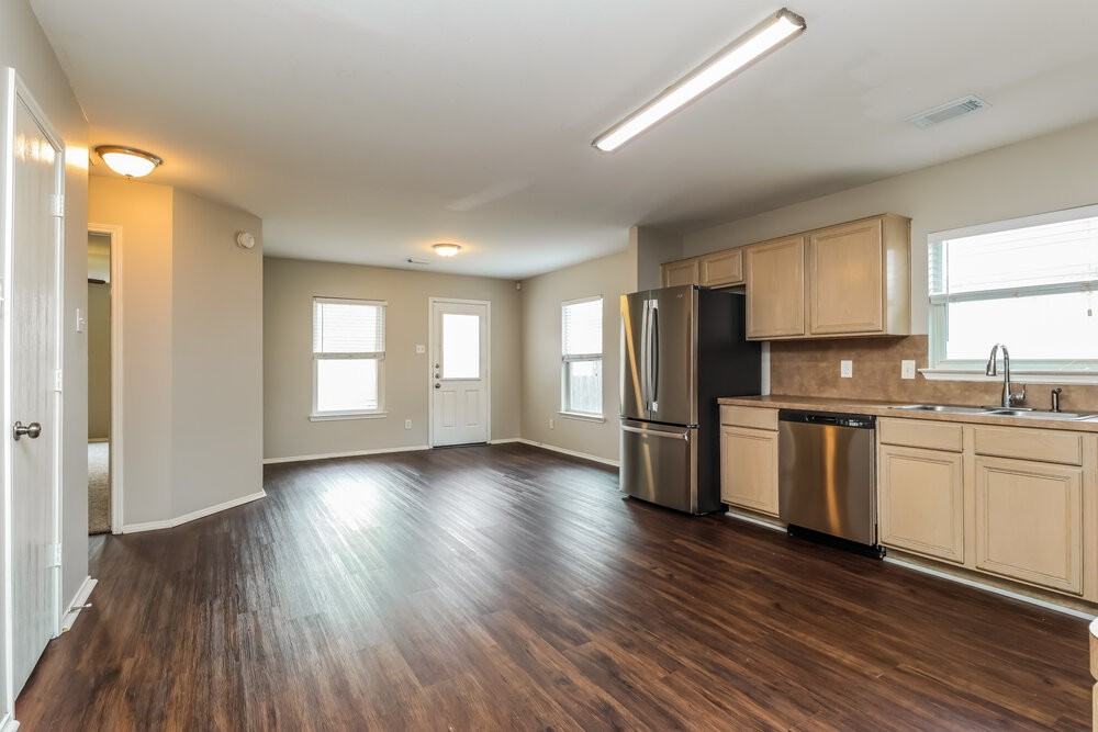 12134 Carriage Oak Cir - Photo 5 of 15