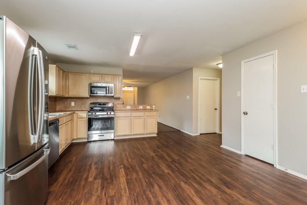 12134 Carriage Oak Cir - Photo 7 of 15