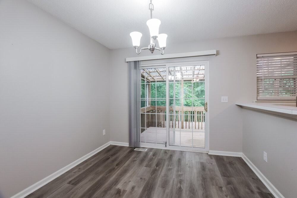 11024 Ballards Pond Ln - Photo 6 of 15