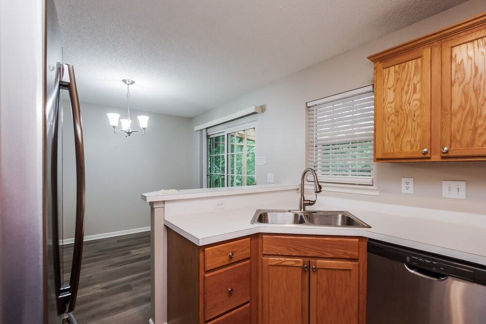 11024 Ballards Pond Ln - Photo 7 of 15