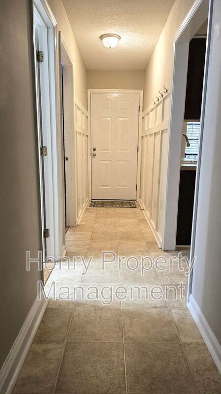 4265 The Oaks Dr - Photo 4 of 30