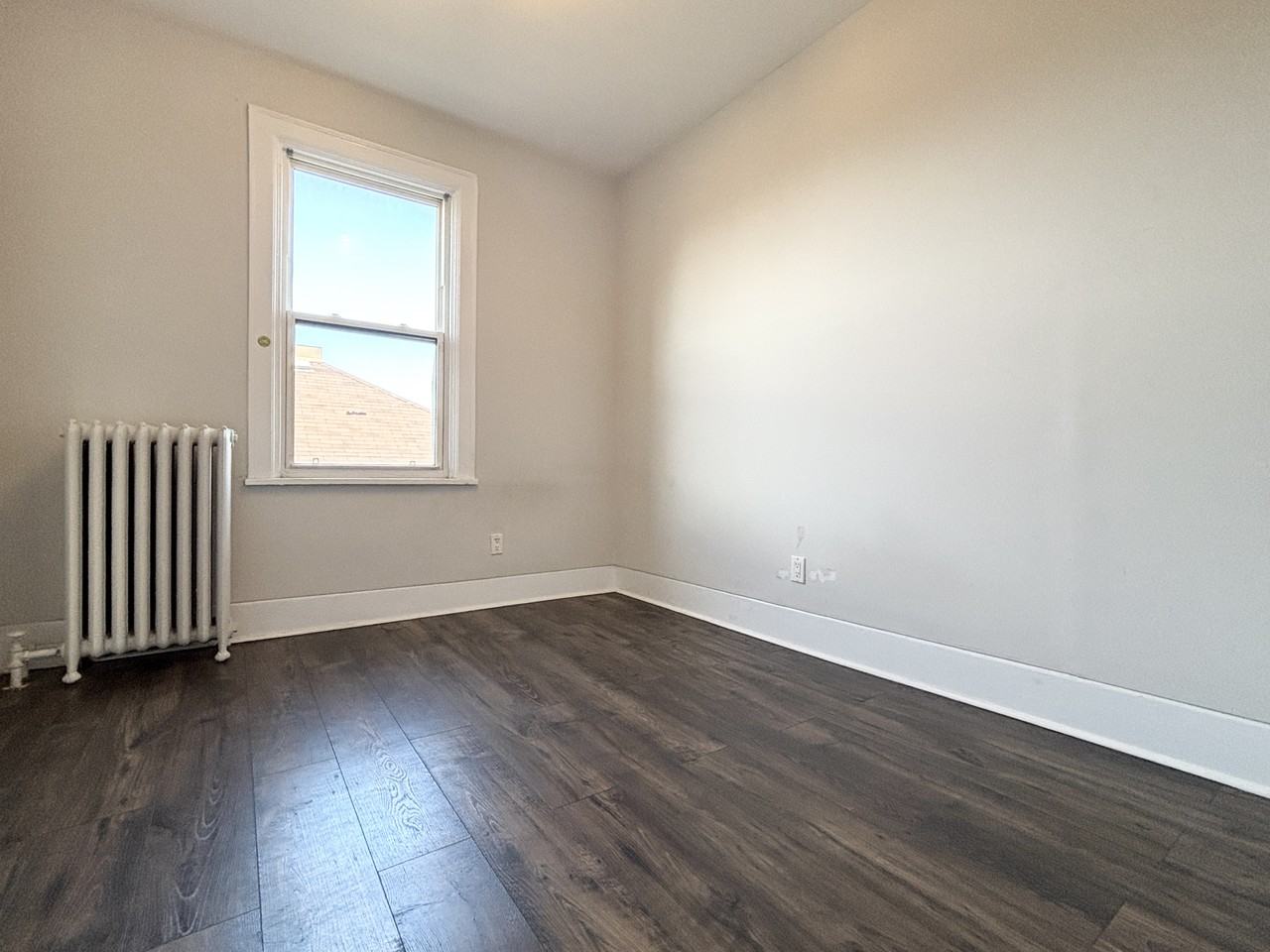 515 Main Street East #12 - Photo 2 of 7