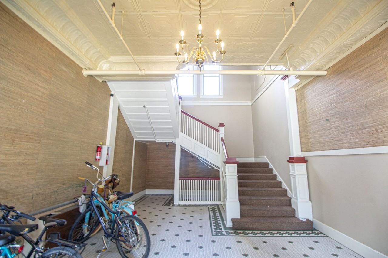 Athens Apartments - Photo 4 of 10