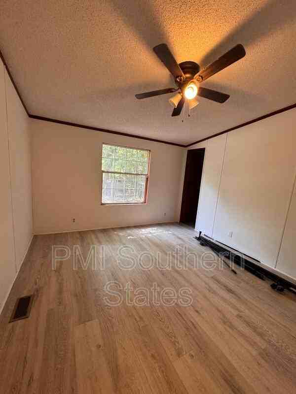 9 Workman Dr - Photo 3 of 12