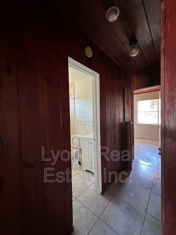 1935 - Photo 5 of 21