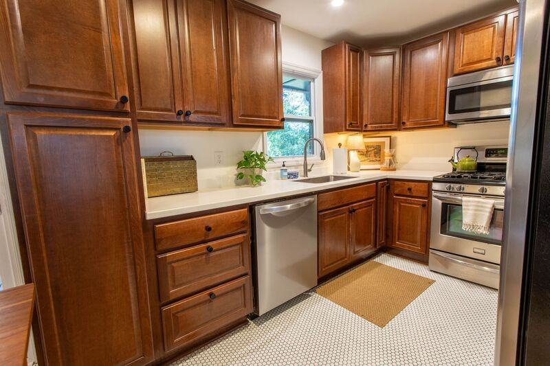 335 Knottingham Dr - Photo 4 of 50