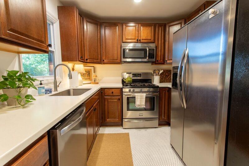 335 Knottingham Dr - Photo 5 of 50