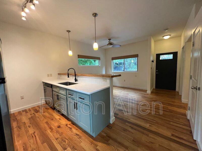 103 Deaver St - Photo 3 of 21