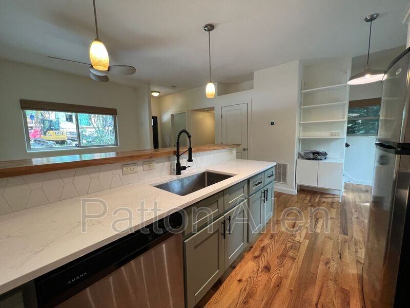 103 Deaver St - Photo 4 of 21