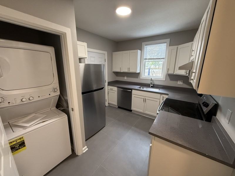 1671 S 4th St - Photo 2 of 37