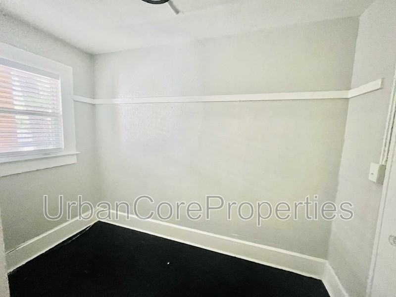 610 5th Avenue North #23 - Photo 5 of 11