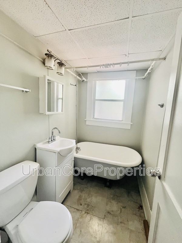 610 5th Avenue North #23 - Photo 7 of 11