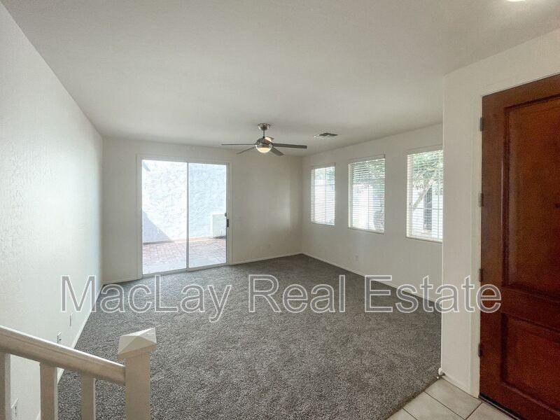 10252 E Isleta Ave - Photo 4 of 18