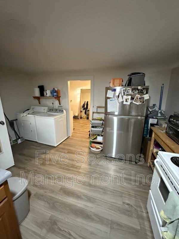 105 Hickok St - Photo 4 of 11