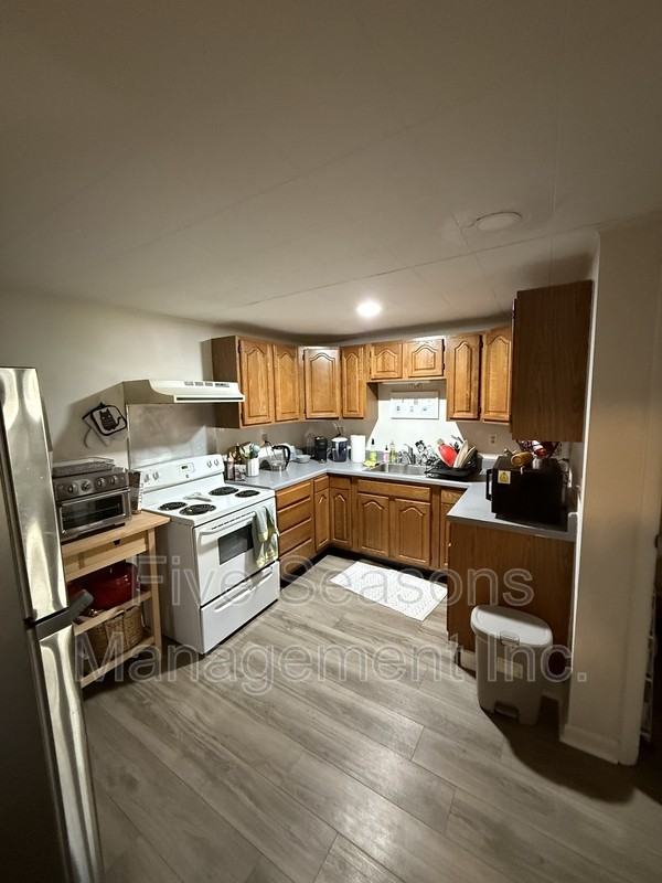105 Hickok St - Photo 5 of 11