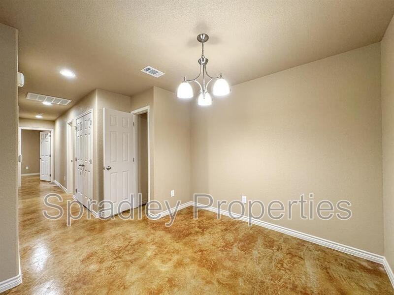 1032 Edwards Dr Apt B - Photo 7 of 16