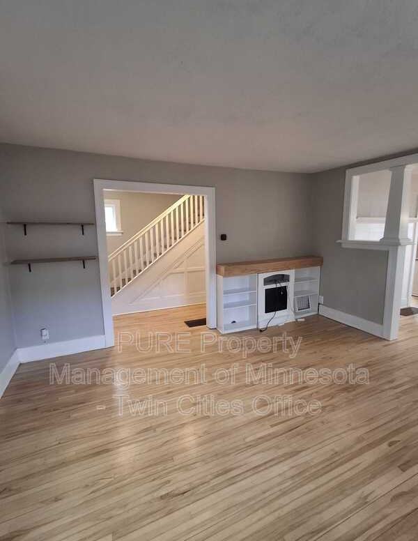 1367 Wellesley Ave - Photo 3 of 19