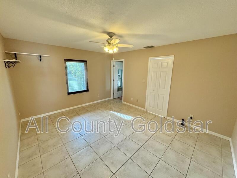 2587 Logsdon St - Photo 4 of 10