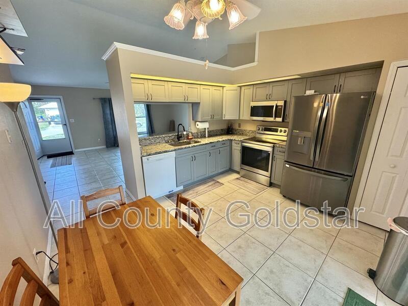 2587 Logsdon St - Photo 6 of 10