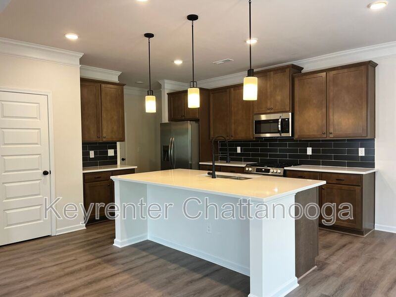 8455 Snowdrop Way - Photo 3 of 26