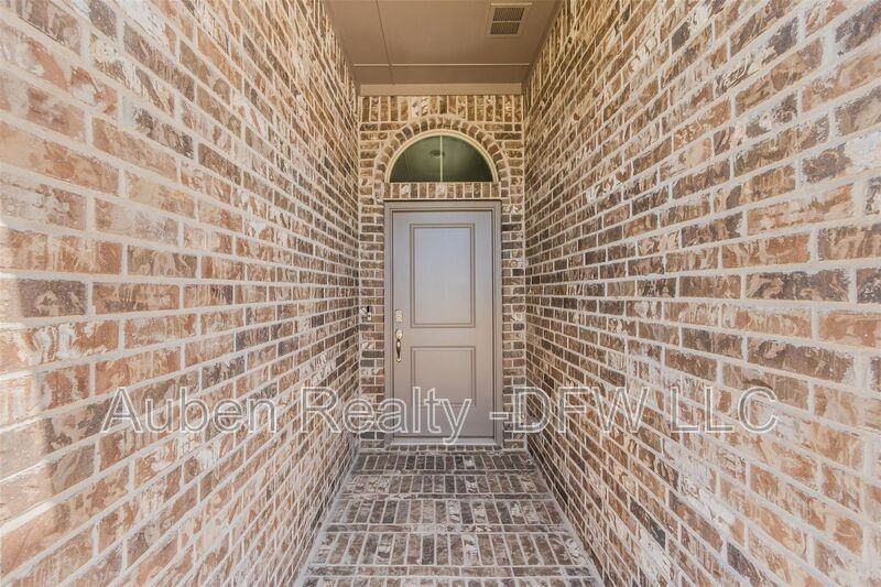 1343 Fox Hollow Rd - Photo 3 of 40