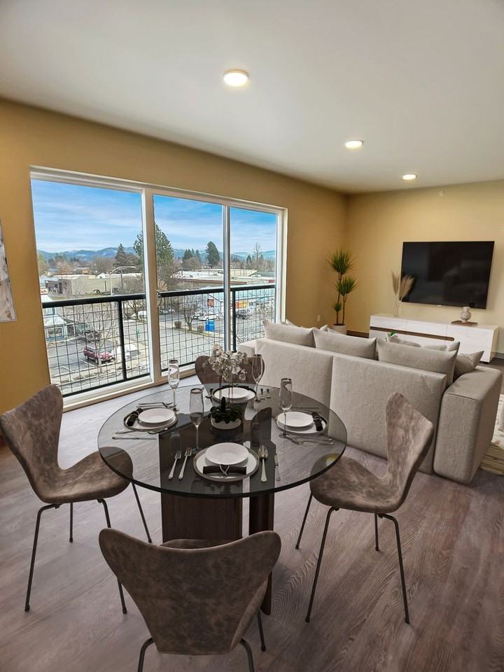 1705 N Government Way - Photo 4 of 15