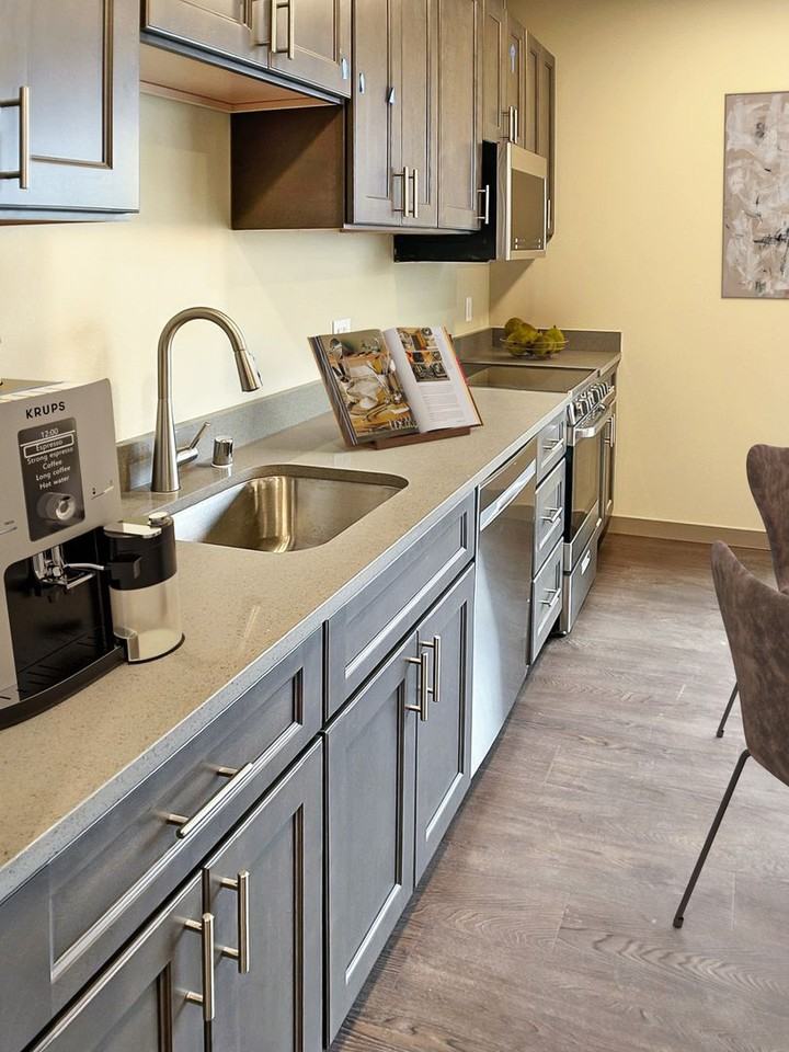 1705 N Government Way - Photo 6 of 15