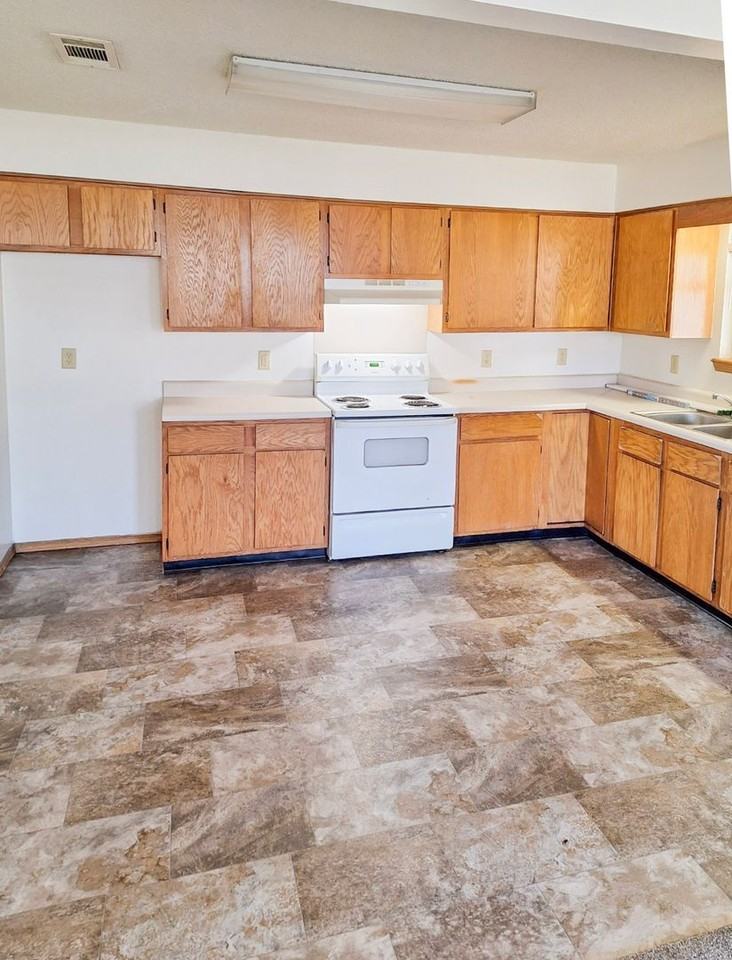 Curia Creek II - Photo 2 of 9