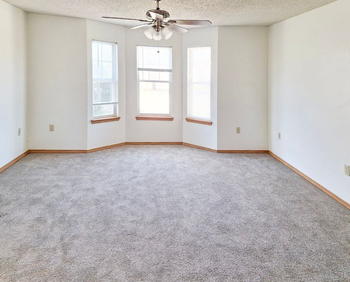 Curia Creek II - Photo 3 of 9