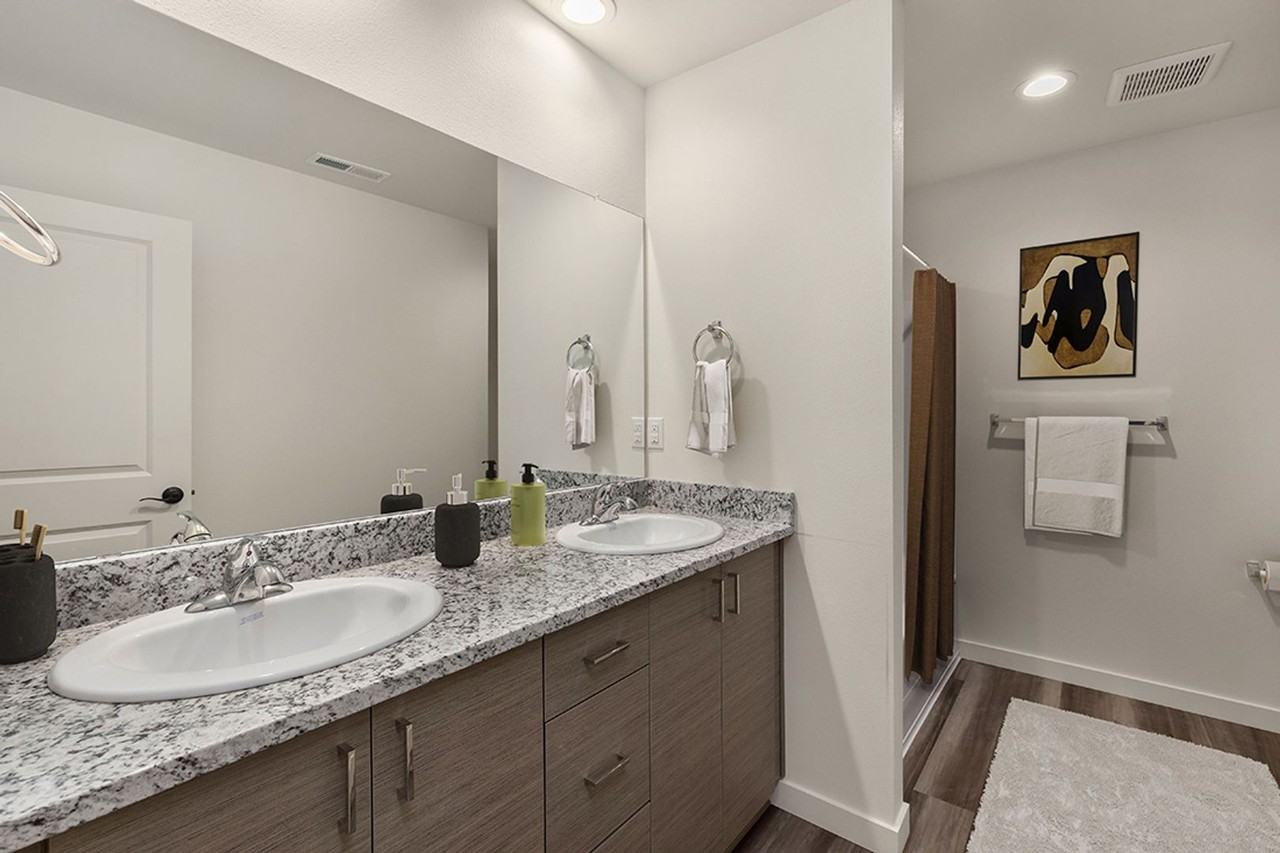 #300 THE CROSSING P1 - Photo 7 of 20