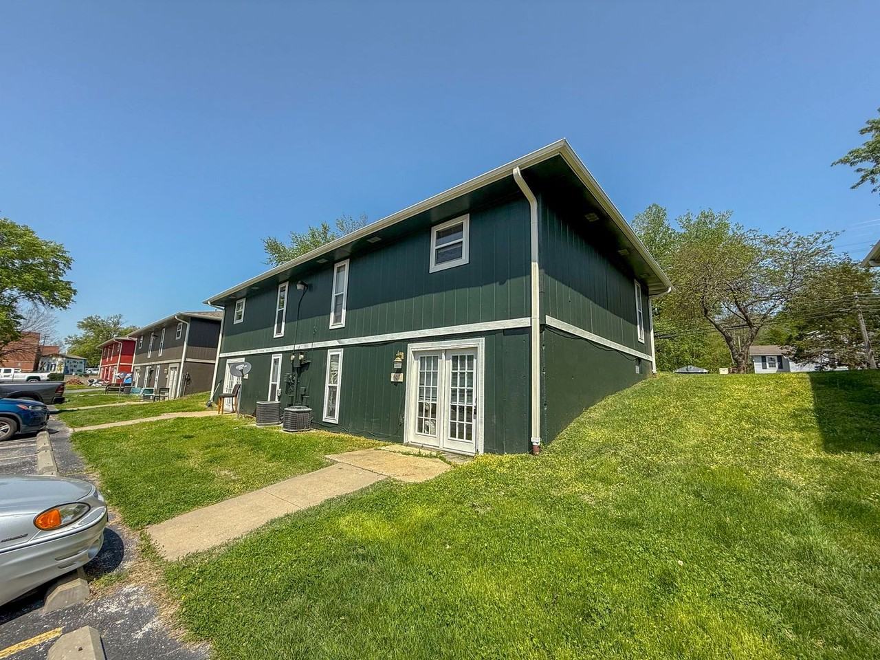 205 West Blvd N - Photo 3 of 22