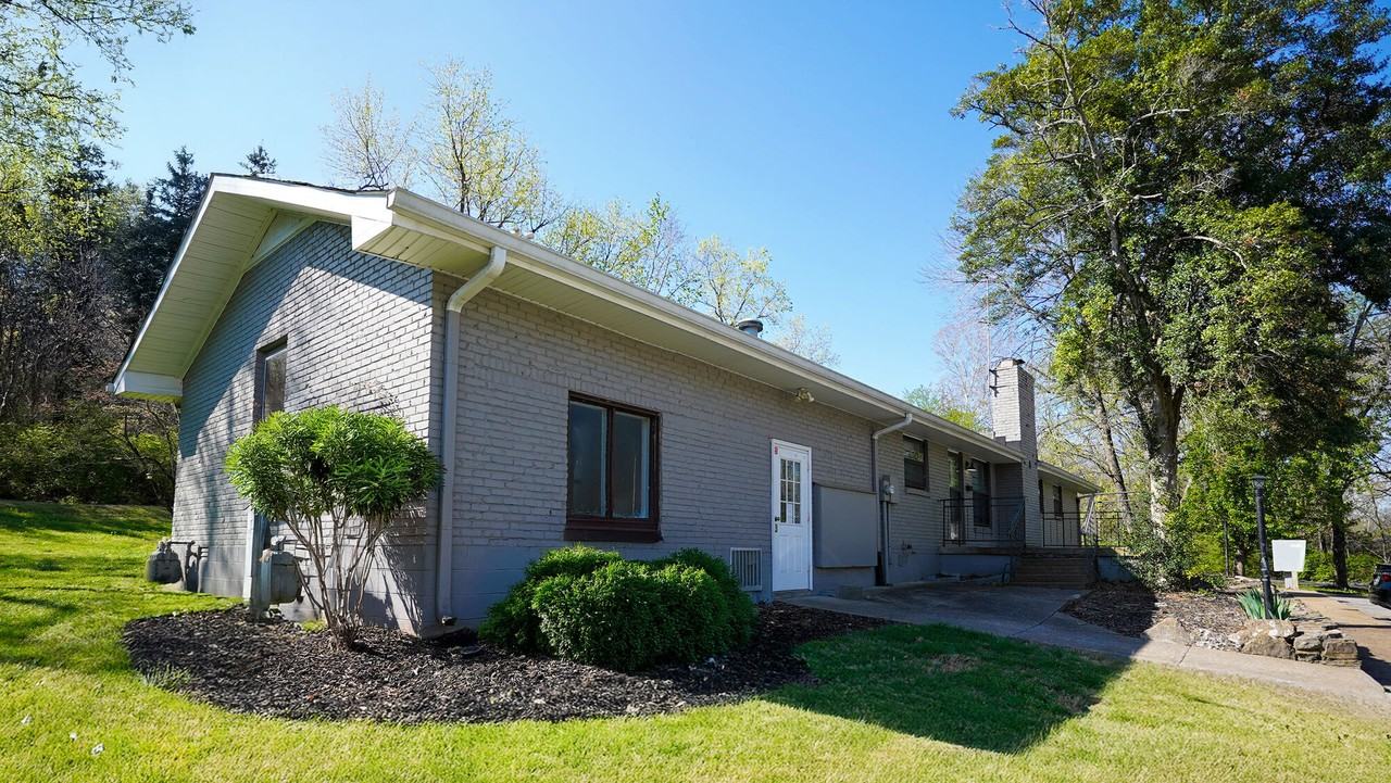 Sycamore Villas - Photo 7 of 12