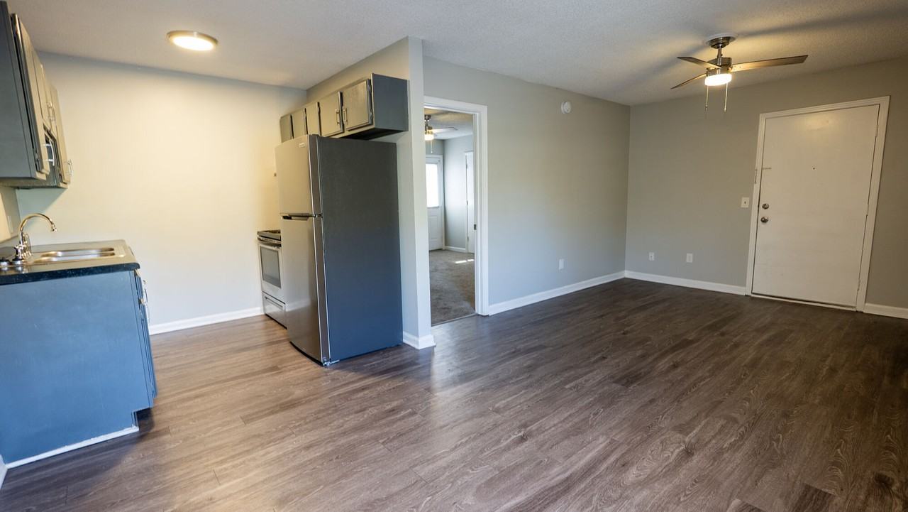 Willow Tree Apartments - Photo 6 of 38