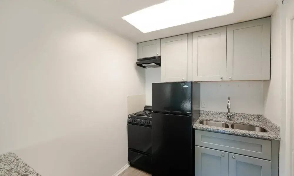 The Flats at Lakeshore - Photo 5 of 15