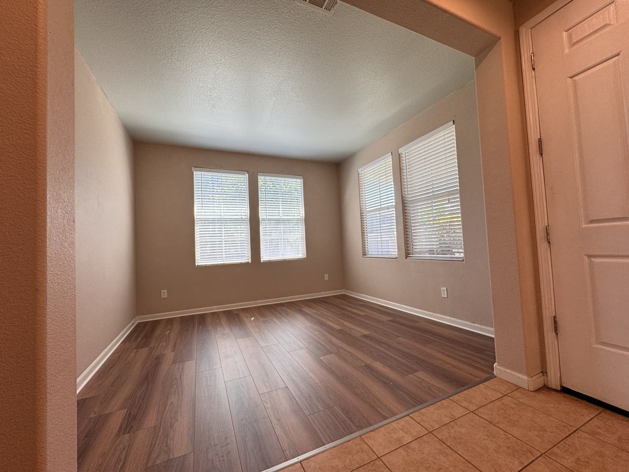 521 Starwood Court - Photo 7 of 45