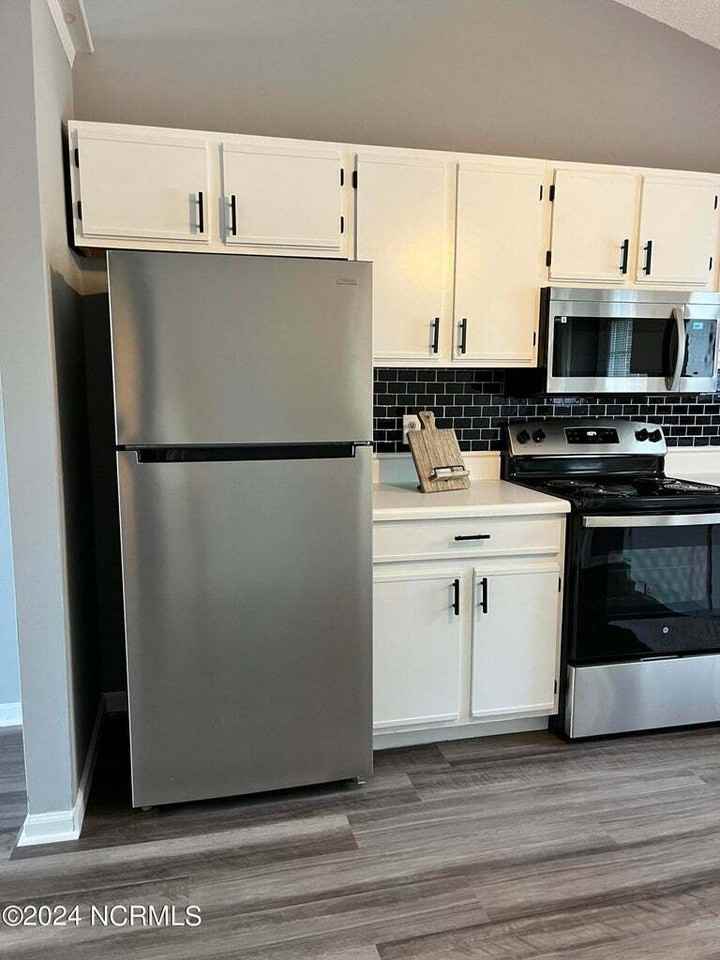 1200 Peyton Circle - Photo 5 of 15
