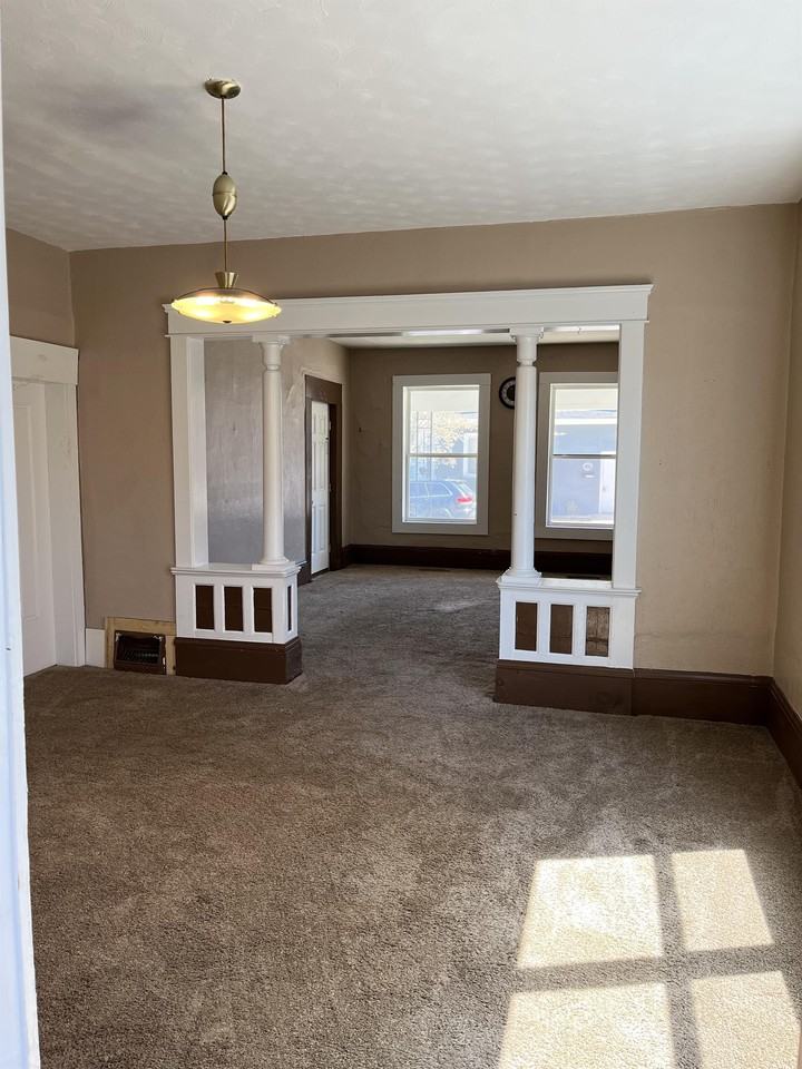 32 North Washington Street - Photo 7 of 15