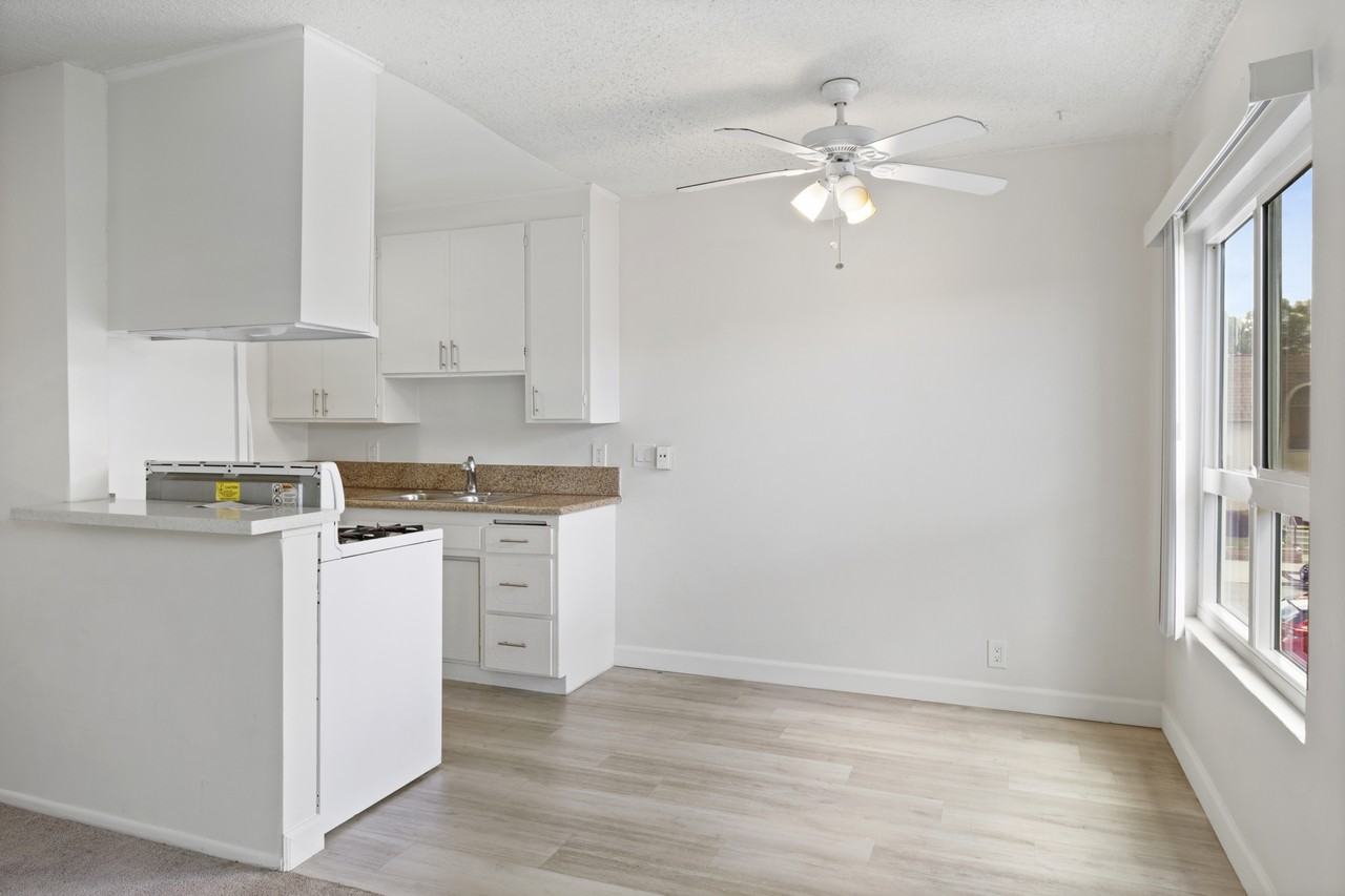 3833 Prospect Avenue - Photo 2 of 28