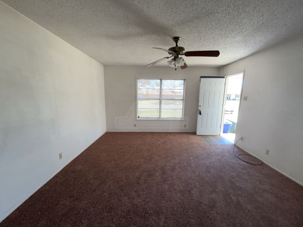 805 N 2nd St - Photo 2 of 14