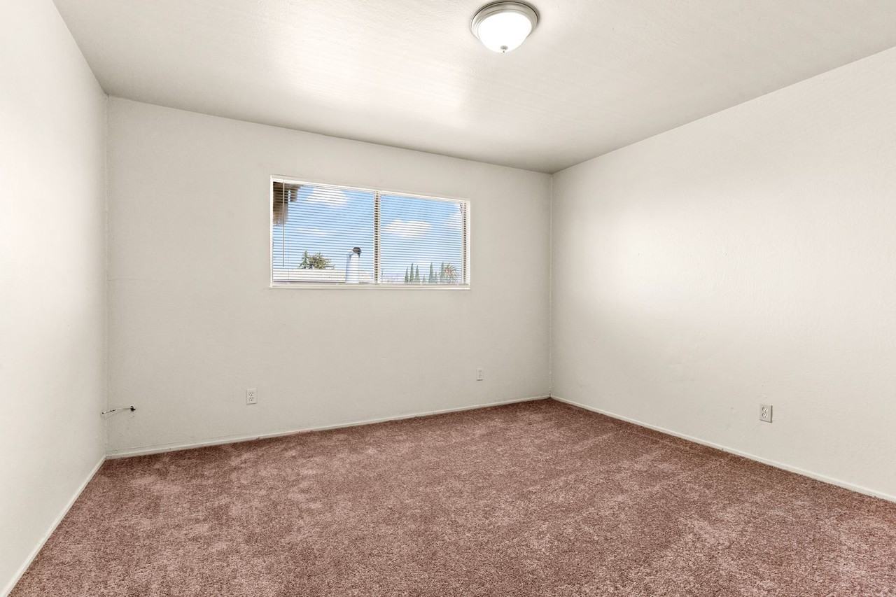 9706 Cherry Street #04 - Photo 4 of 19