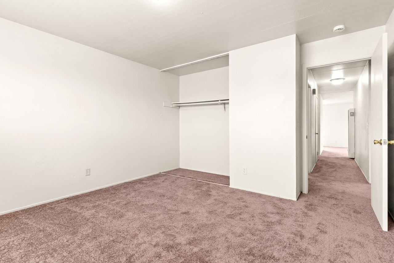 9706 Cherry Street #04 - Photo 5 of 19